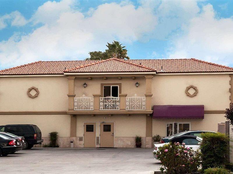 Howard Johnson By Wyndham Bakersfield Zewnętrze zdjęcie